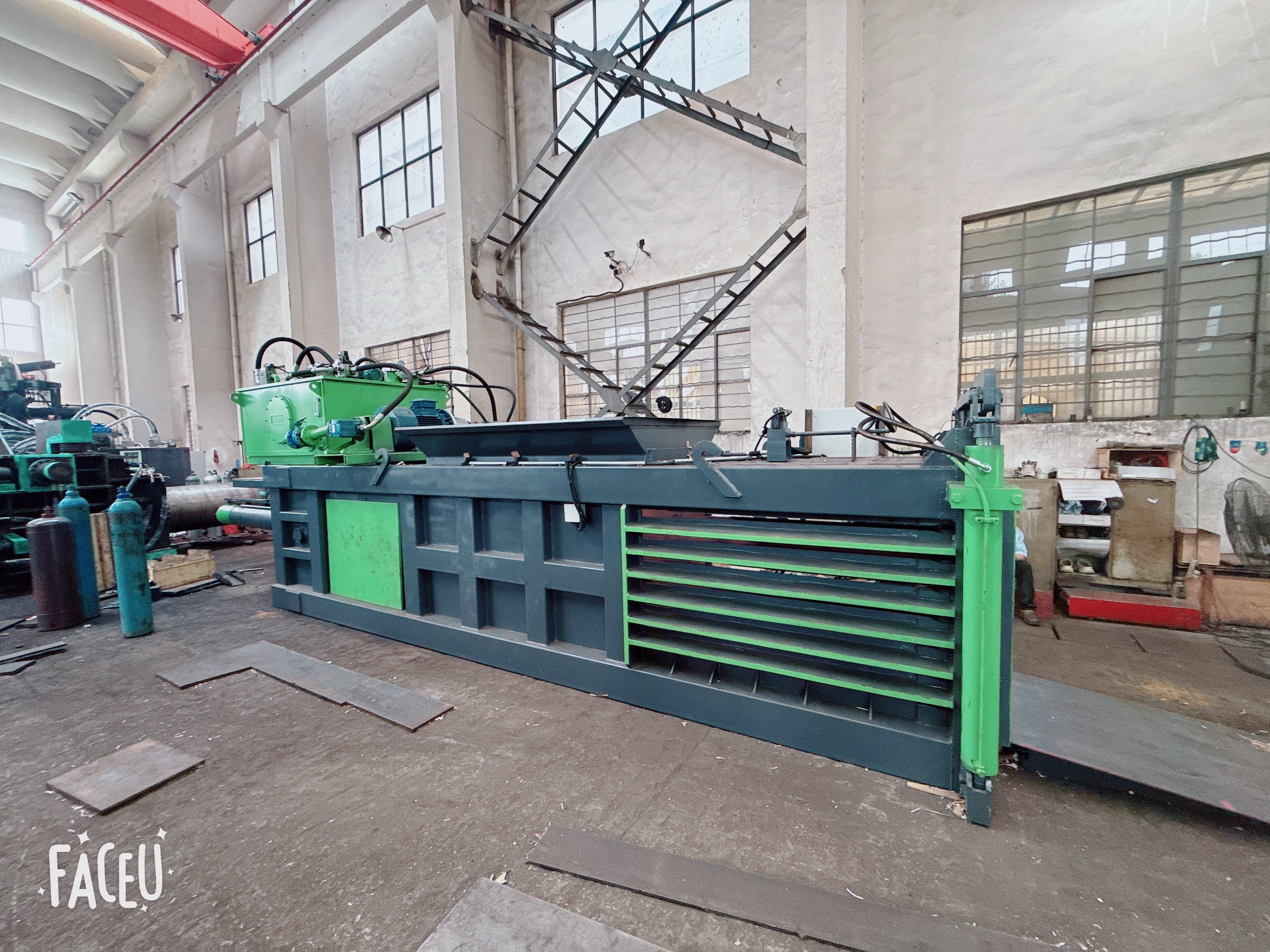 บล็อกบริษัทล่าสุดเกี่ยวกับ วิธีการเลือกเครื่องบอลเลอร์สําหรับวัสดุผสม: กลยุทธ์การบอลเลอร์สําหรับ OCC และบรรจุพลาสติกเบา